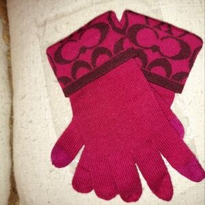 Coach Raspberry and Brown Signature Knit Gloves